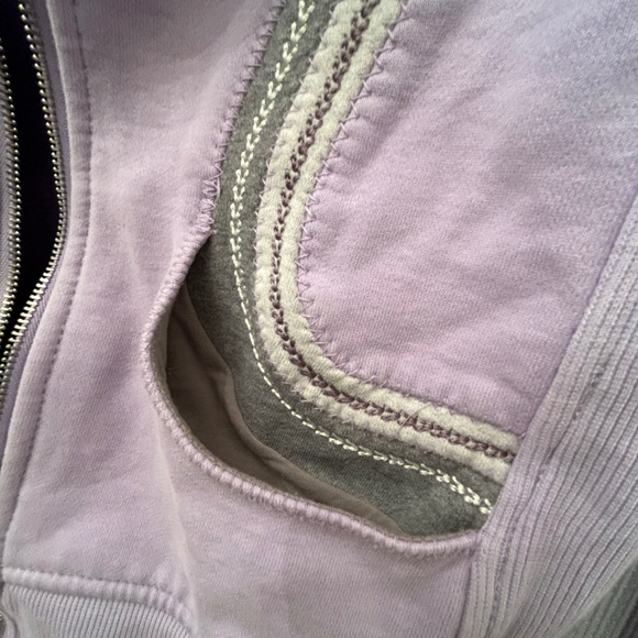 ✨ 2/$30 ✨ Lavender lululemon scuba sweatshirt in size 6 - Picture 6 of 8
